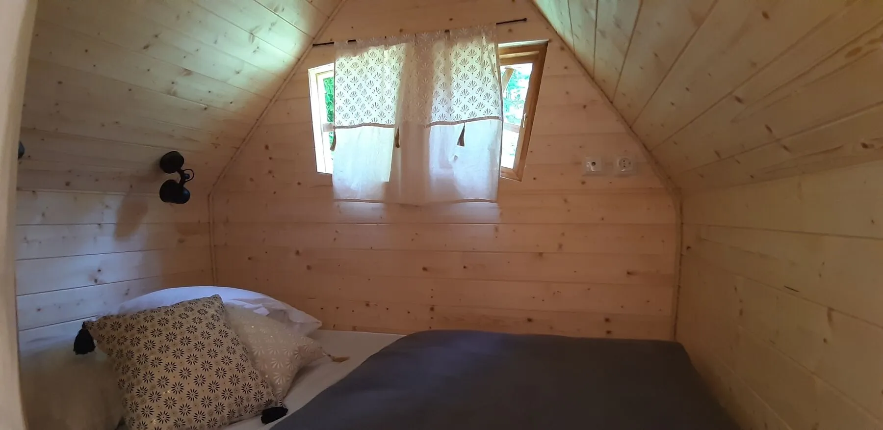 Das Elternschlafzimmer der verzauberten Hütte