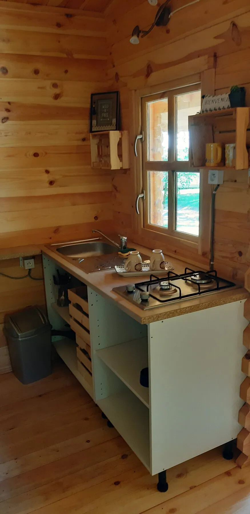 Die Einbauküche des Ranch-Chalets