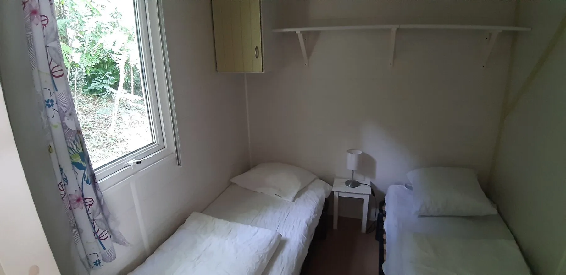Das Kinderzimmer des Cottage Flower mit seinen zwei Einzelbetten