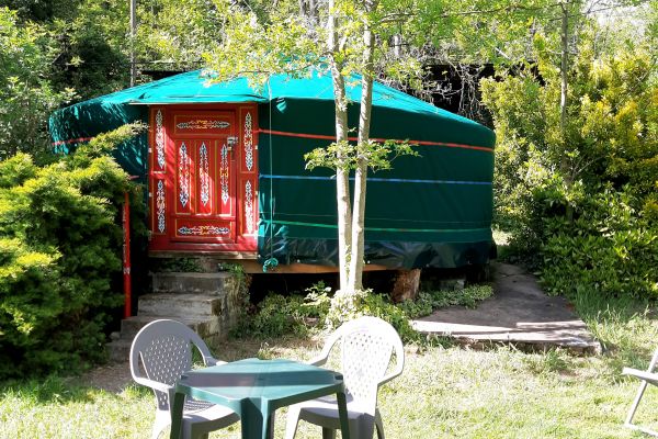 yourte-3personnes-camping-le-viaduc-ardeche-min4360F490-EB70-E375-AB13-E90C19B56421.jpg